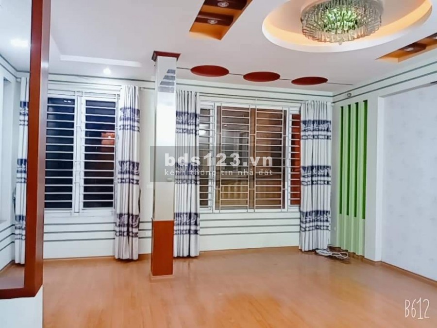 Đống Đa ; Gara ,7Phong, KD căn hộ , chung cư mini, văn phòng 61M; 5 tầng, mặt tiền 5,6 M .