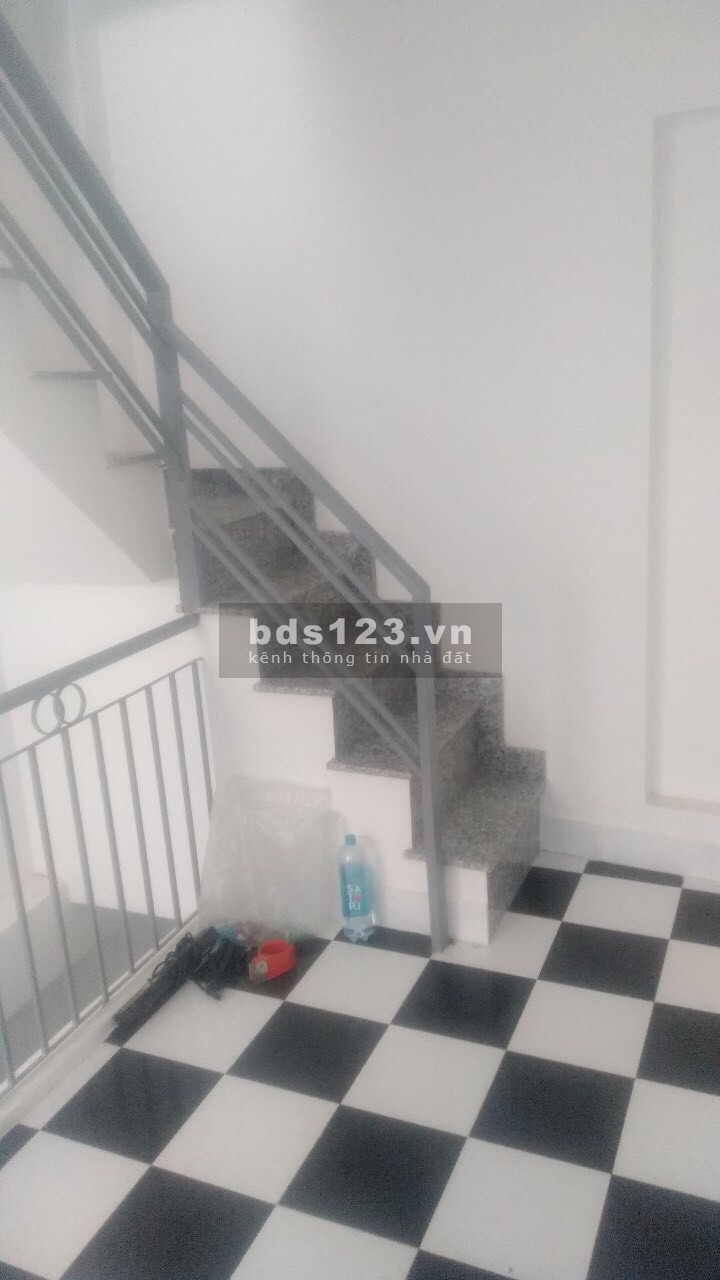 Nhà nhỏ sạch đẹp đương Hoàng Hoa Thám, p7 -3,2x4 - 1 trệt 2 lầu - 0938 626 759