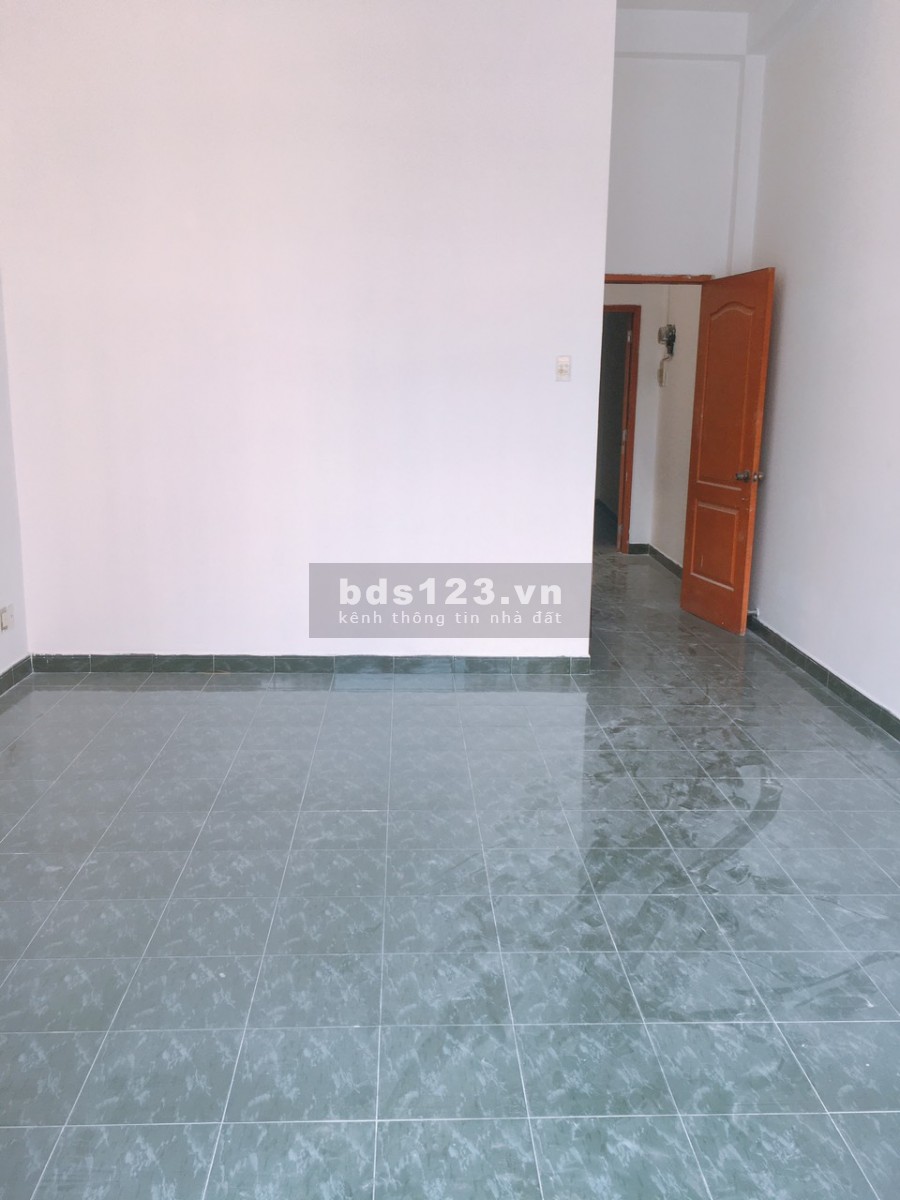 Cho thuê nhà góc 2 mặt tiền Thành Mỹ, Phường 8, Quận Tân Bình. trệt 2 lầu, cầu thang 2/3 nhà, 4 PN, 4wc