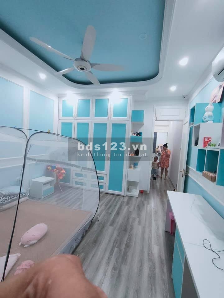 Bán nhà phố Lê Văn Lương 75m2 4 tầng giao thông thuận tiện vô vàn tiện ích giá nhỉnh 7 tỷ