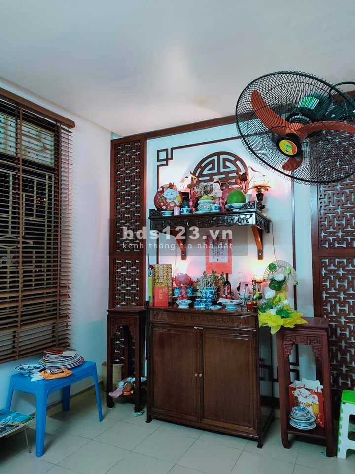 Bán nhà phố Lê Văn Lương 75m2 4 tầng giao thông thuận tiện vô vàn tiện ích giá nhỉnh 7 tỷ