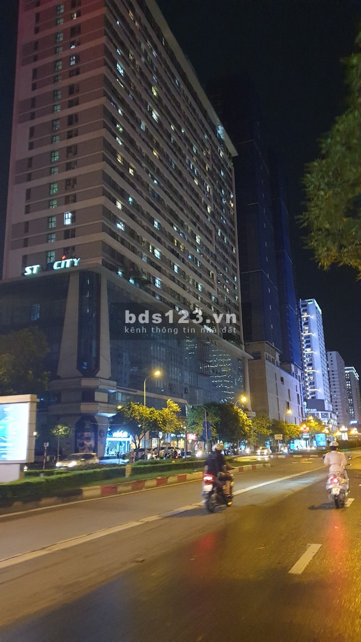 Bán nhà phố Lê Văn Lương 75m2 4 tầng giao thông thuận tiện vô vàn tiện ích giá nhỉnh 7 tỷ