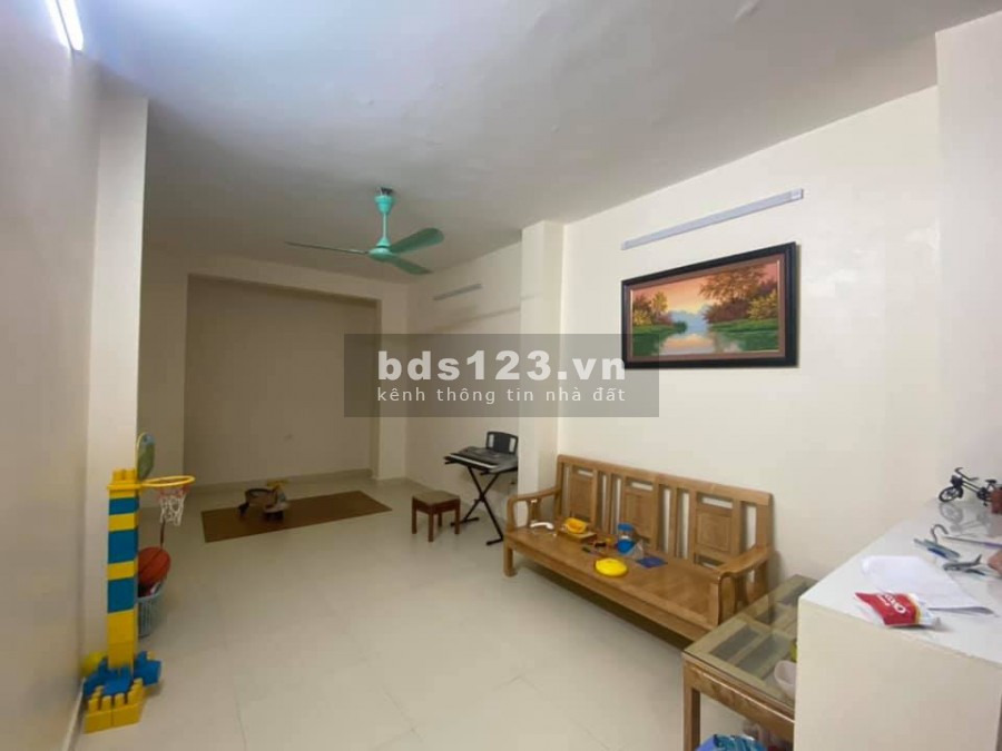Bán nhà Cát Linh: 35m2x5T 4m mặt tiền ô tô gần dân trí cao giá 4.5 tỷ