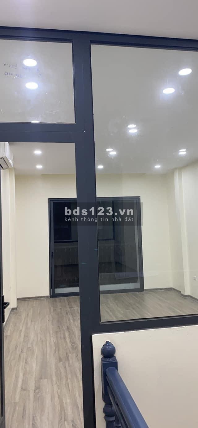 Nhà phân lô ngõ 3 Phạm Tuấn Tài. 56m2 - 6T thông sàn- tiện kinh doanh .Giá 12.5 tỷ