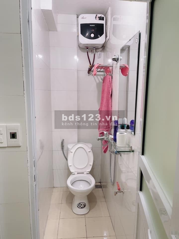 Bán gấp nhà Trần Khát Chân, 5 tầng, 2 mặt thoáng tặng nội thất, giá 1.85 tỷ