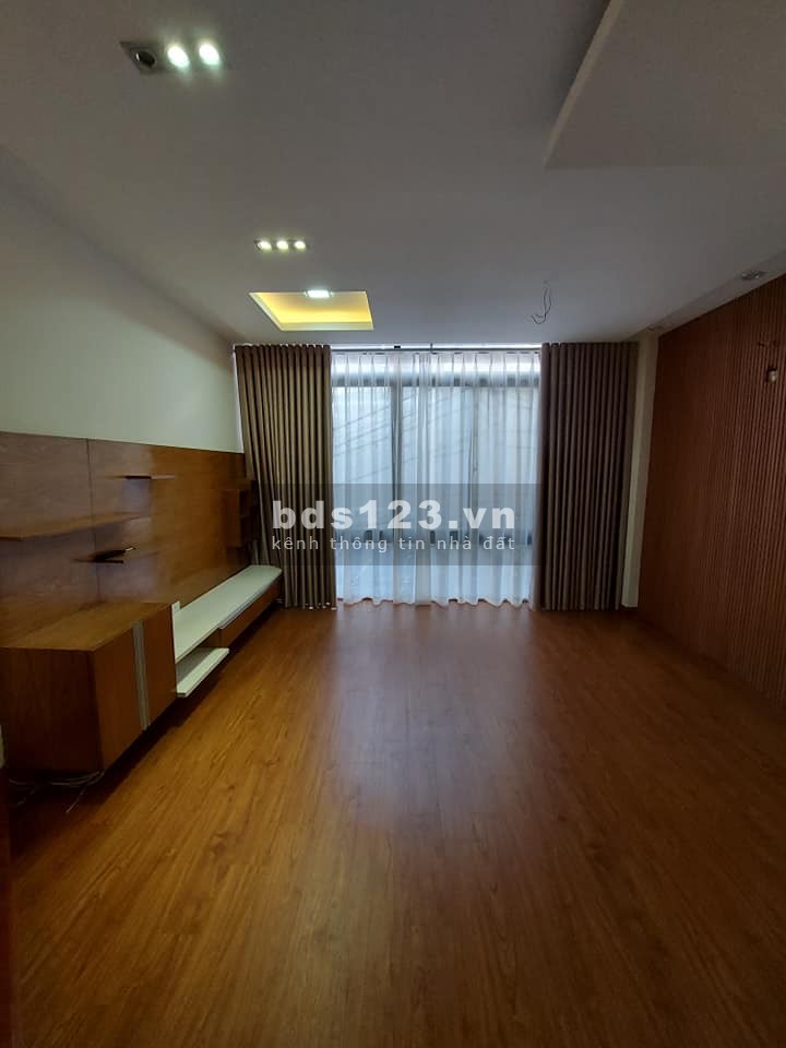 Siêu phẩm, chỉ hơn 6 tỷ vị trí kinh doanh sầm uất nhất Mỗ Lao Hà Đông, HV An Ninh, Đại học Kiến Trúc