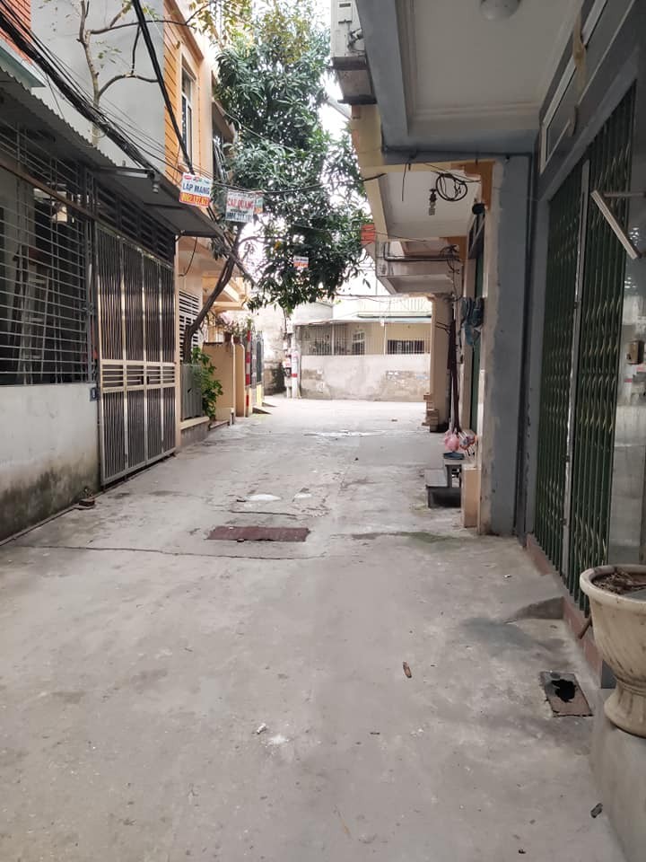 Nhỉnh 3 tỷ có ngay nhà gần Linh Đàm Hoàng Mai 40m mặt tiền 3.9m