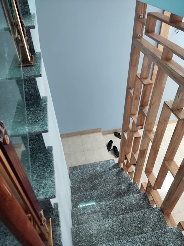 Nhỉnh 3 tỷ có ngay nhà gần Linh Đàm Hoàng Mai 40m mặt tiền 3.9m