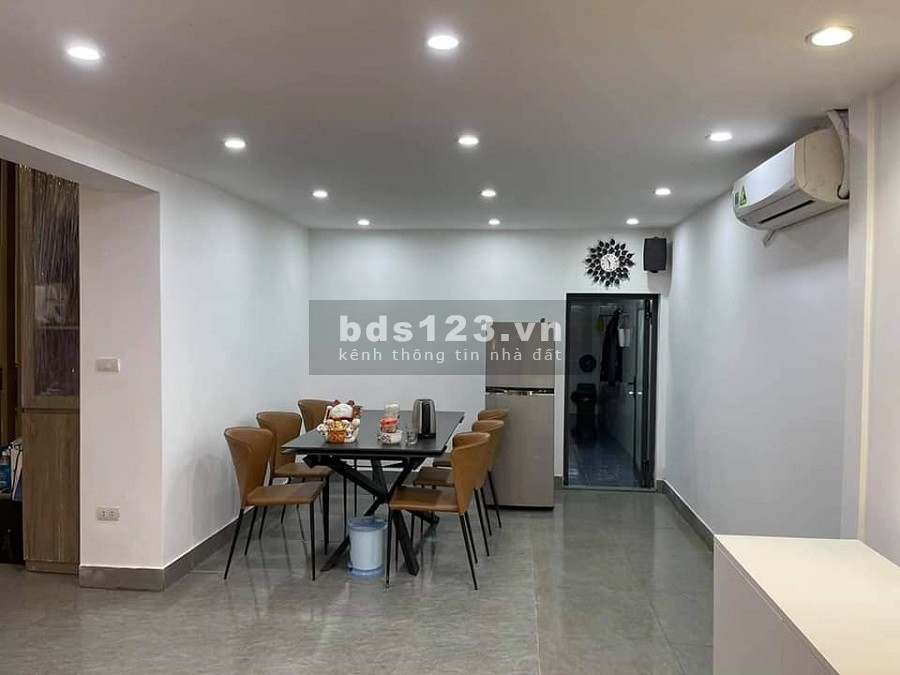 Bán nhà Hà Đong, 10m ra phố bà Triệu, diện tích 65m2, 3 tầng giá bán 3.7 tỷ