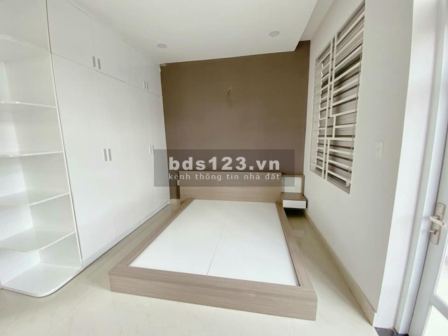 Bán nhà mặt tiền đường số 15, Hiệp Bình Phước, Thủ Đức, dt 75m2, giá 6.7 tỷ