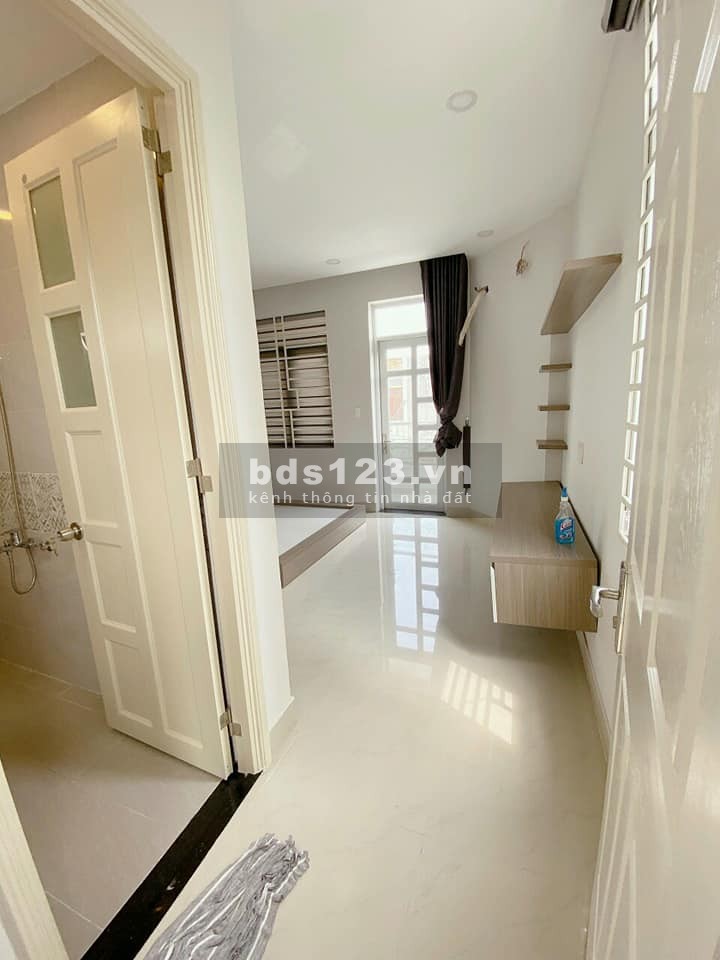 Bán nhà mặt tiền đường số 15, Hiệp Bình Phước, Thủ Đức, dt 75m2, giá 6.7 tỷ