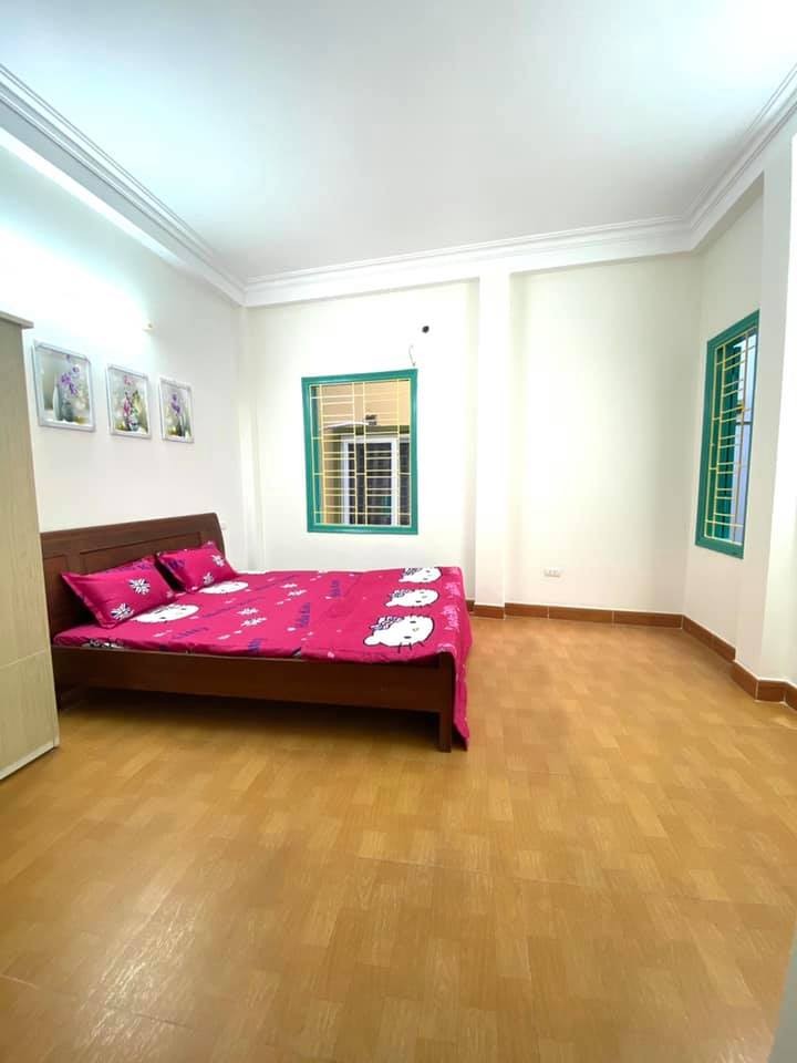 Nguyễn khoái lô góc, tầm tiền lên hình là bay, dt 25m2, 4 tầng, mt 4m, giá. 1 tỷ 8