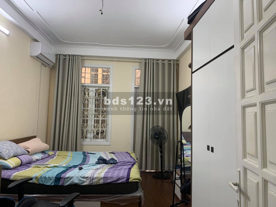 Bán nhà Đường Láng, Đống Đa, gần ngã tư Sở, dt 36m2, 5 tầng, giá 3.85 tỷ