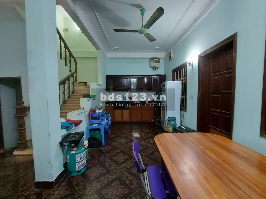 Chính chủ nhờ bán nhà. Kim Ngưu, dt 72m2, 3 tầng đúc, mt 5m, giá nhỉnh 5 tỷ