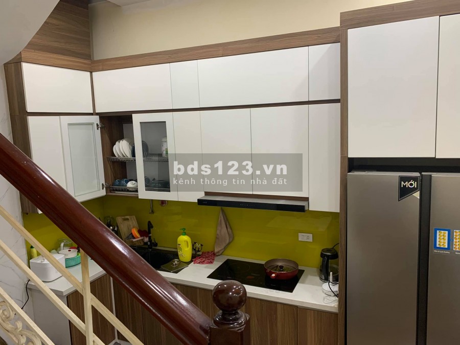 Bán nhà Đường Láng, Đống Đa, gần ngã tư Sở, dt 36m2, 5 tầng, giá 3.85 tỷ