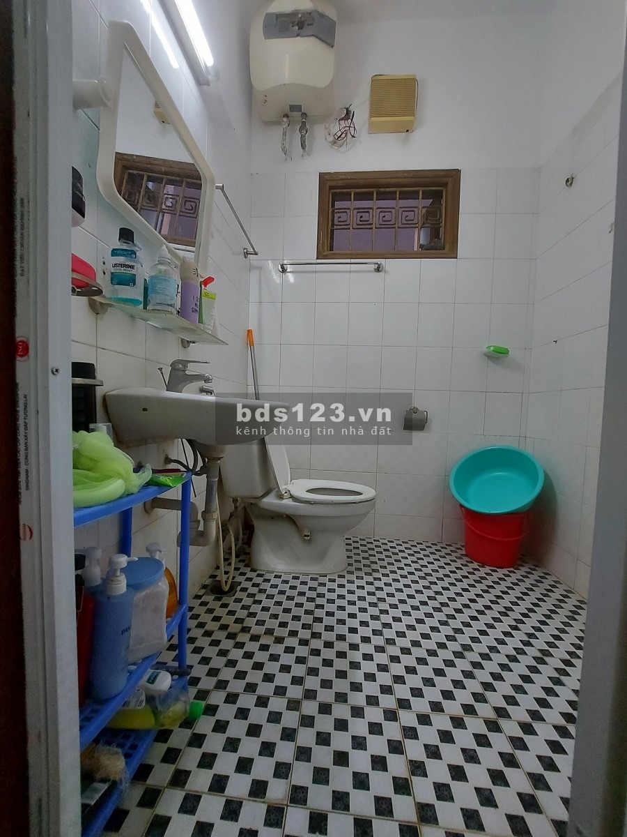 Chính chủ nhờ bán nhà. Kim Ngưu, dt 72m2, 3 tầng đúc, mt 5m, giá nhỉnh 5 tỷ
