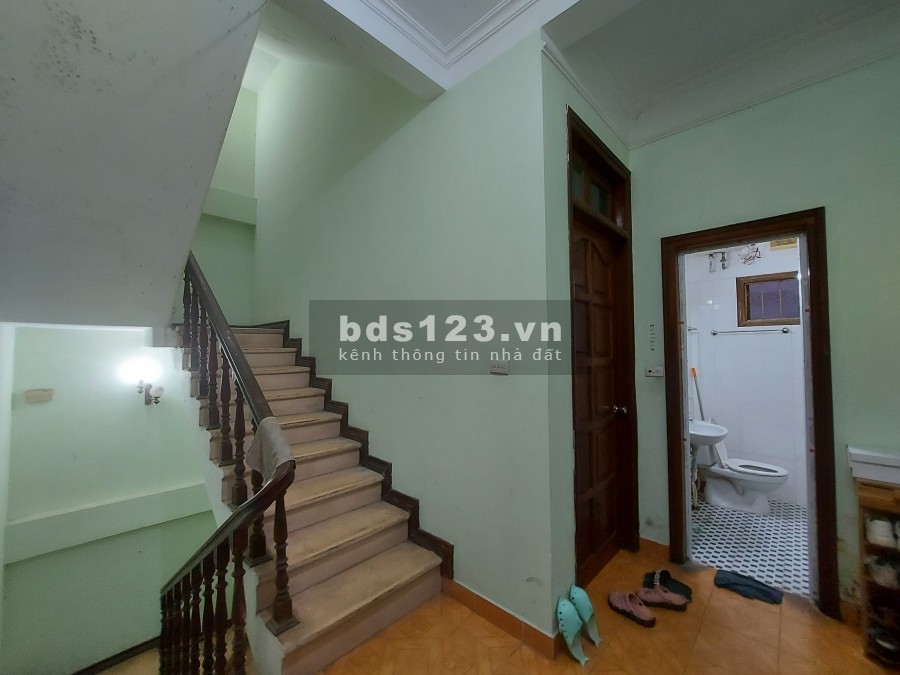 Chính chủ nhờ bán nhà. Kim Ngưu, dt 72m2, 3 tầng đúc, mt 5m, giá nhỉnh 5 tỷ