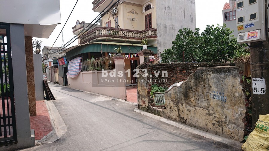 Hàng hiếm Nguyễn Văn Cừ, Quận Long Biên, diện tích 37m2, giá 1.36 tỷ, hẻm ô tô lớn