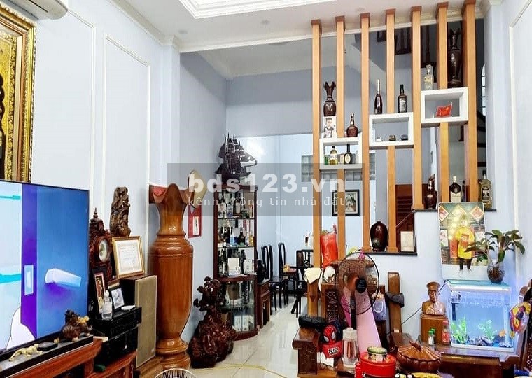 Bán nhà phố Nguyên Văn Cừ, mới đẹp ở ngay, 45m2, 5 tầng, giá chỉ hơn 4 tỷ