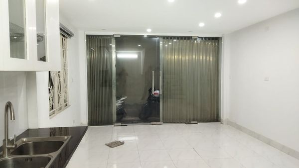 Bán nhà chính chủ đẹp Tân Mai, dt 30m2, 4 tầng đúc, giá 2.6 tỷ, hiếm có khó tìm