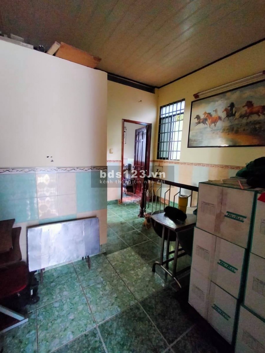 Ô tô trước cửa sát Quận 10 chính chủ lâu năm dòng tiền tốt khu dân cư, chỉ 80tr/m2