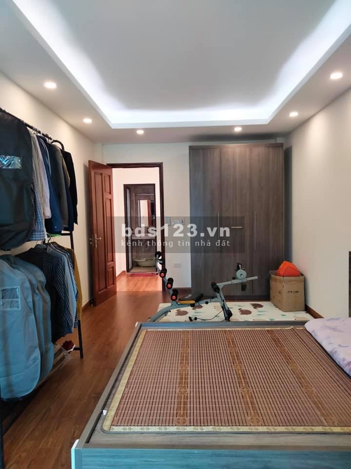 Lạc Long Quân Cách 1 Nhà Ra Phốp phân lô mới đẹp tặng nội thất