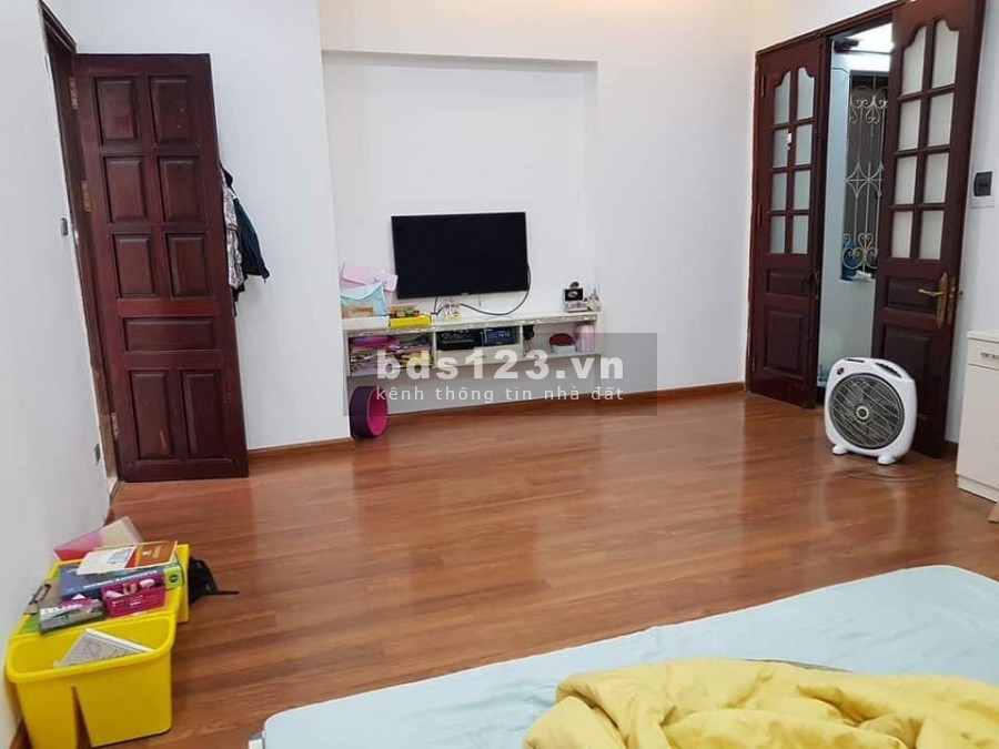 Bán nhà Thái Hà, diện tích 85m vuông, mặt tiền 7.4m, giá 7.5 tỷ, lhcc