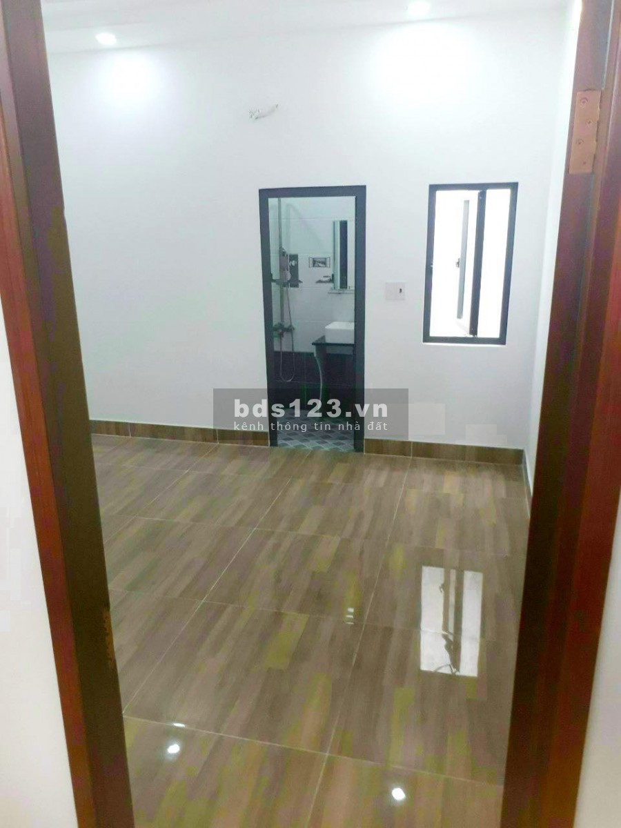 Nhà 3 lầu, hẻm xe hơi ngay bệnh viện quận 12, nhận nhà chỉ 2,9 tỷ