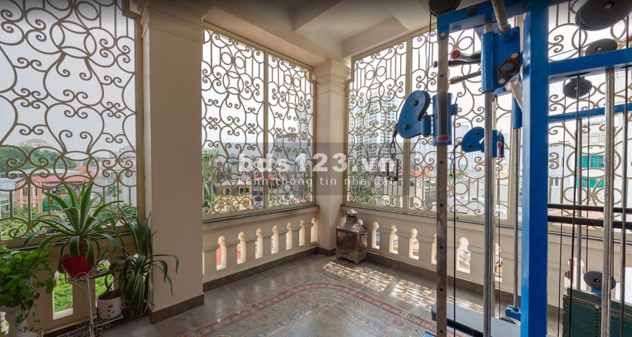 Biệt thự lâu đài nội thất Châu Âu, ngay cạnh Ngoại Giao Đoàn,DT 200m2,giá 38 tỷ 0968990560