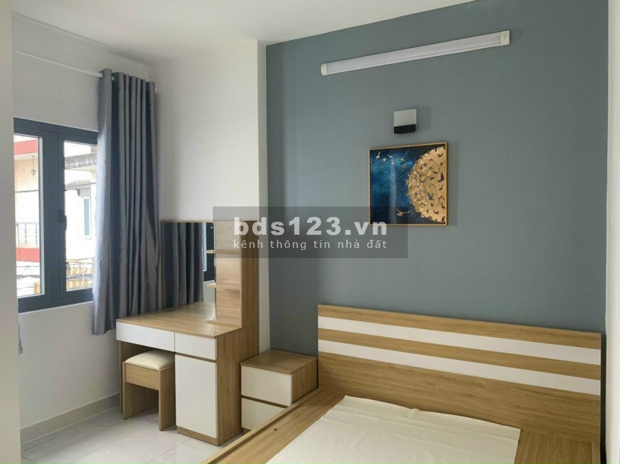 Nhà 3 tầng, cách vài căn ra mặt tiền Đồng Đen, Bàu Cát, giá 6,7 tỷ