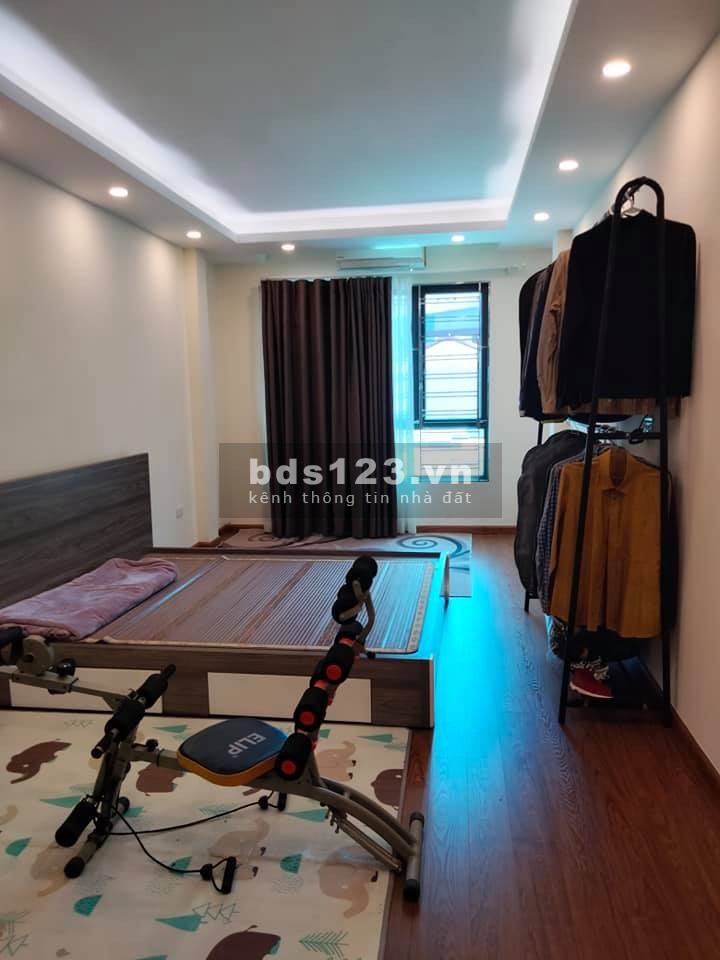 Lạc Long Quân Cách 1 Nhà Ra Phốp phân lô mới đẹp tặng nội thất