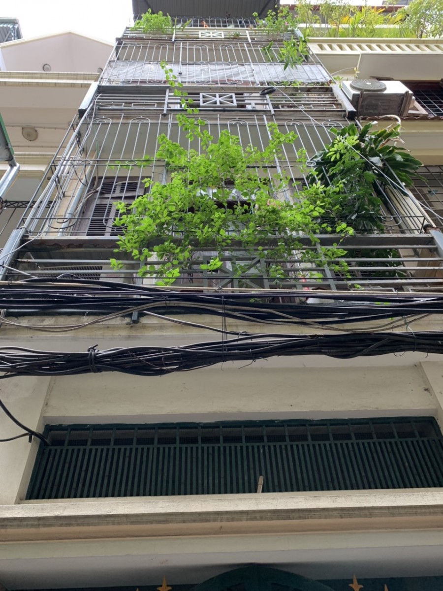Bán nhà nguyên căn diện tích 6.3 tỷ, ngõ 3 gác rộng dt 56m2, giá 6.3 tỷ, sổ đỏ