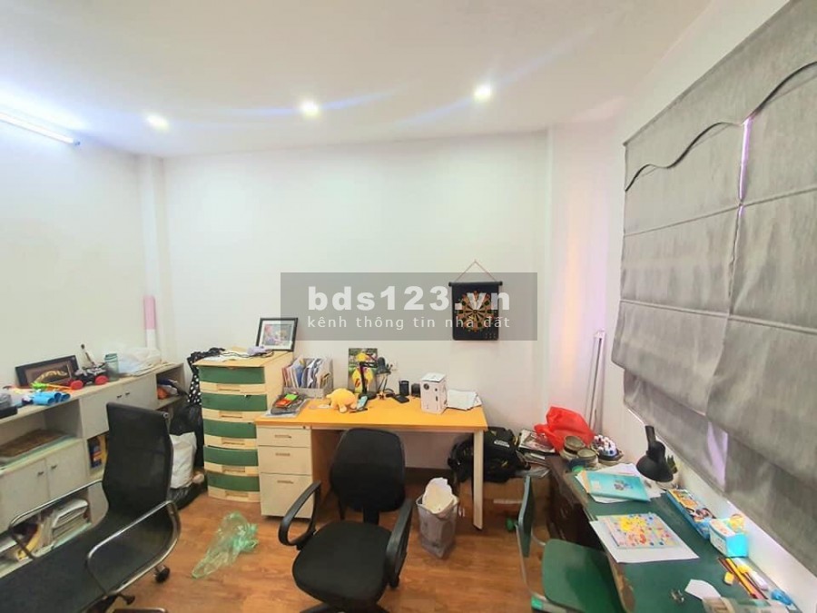 Bán gấp nhà Giáp Bát! Lô góc, gần phố, ba gác đua, nhà đẹp 43m2 nhỉnh 4 tỷ