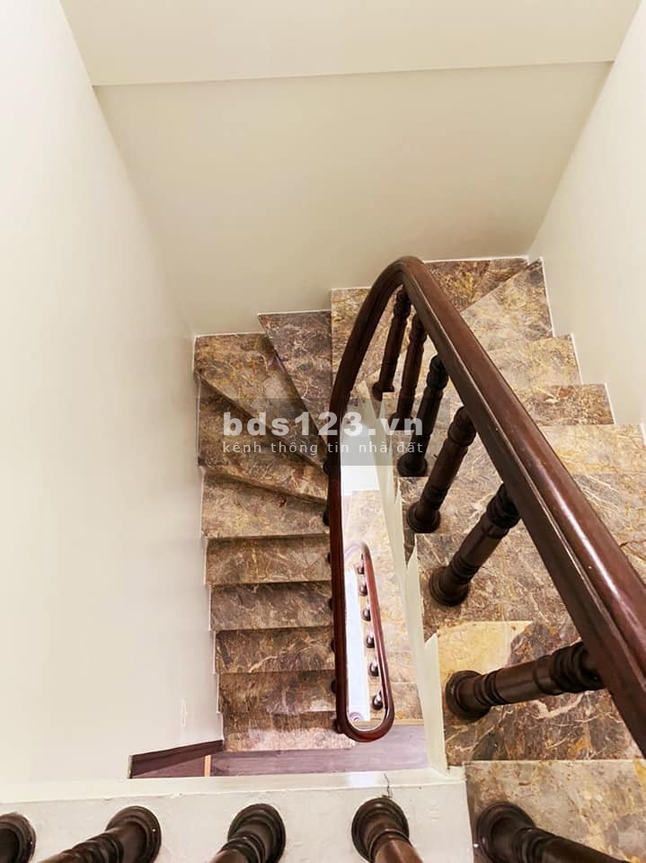 Bán nhà Hoàng Mai diện tích 45m2, 4 tầng, giá 3,2 tỷ đầy đủ nội thất xịn