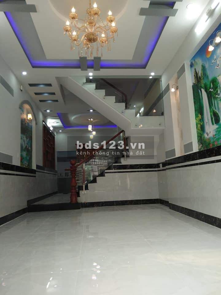 Bán gấp nhà 1 trệt 2 lầu sổ hồng, hẻm xe hơi vào tận nhà, dt 115m2