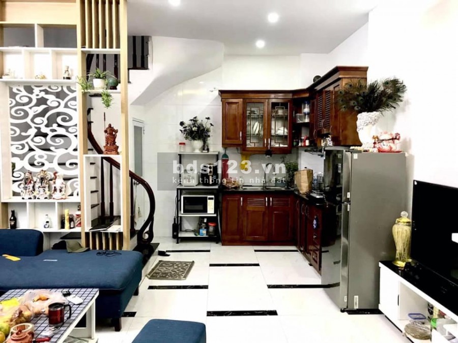 Bán nhà Trương Định giá bán 2,45tỷ oto cách nhà 15m, tặng nội thất 200tr