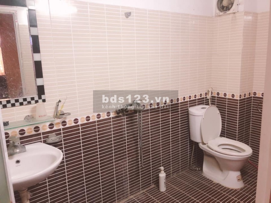 Bán nhà mặt phố Hoàng Mai, Kinh doanh cực đỉnh. 34m x 5 tầng = 3,6 tỷ có thương lượng sâu