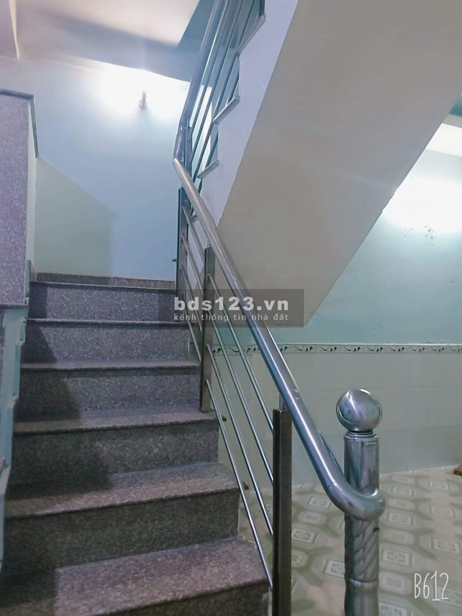 Bán nhà Đường Lê Văn Qưới, Quận Bình Tân dt 4M*11M, giá 3.5 tỷ hẻm xe tải 1 set