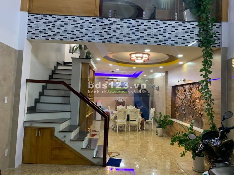 Hẻm xe hơi vào nhà, Hoàng Hoa Thám, Phú Nhuận, dt 44m2 (6.6x6.6), nở hậu