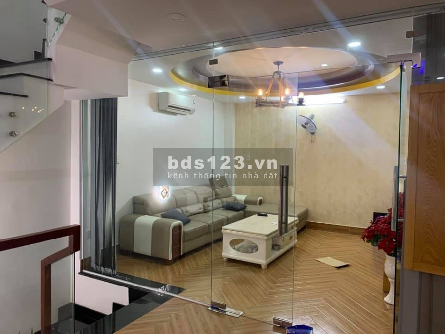Hẻm xe hơi vào nhà, Hoàng Hoa Thám, Phú Nhuận, dt 44m2 (6.6x6.6), nở hậu