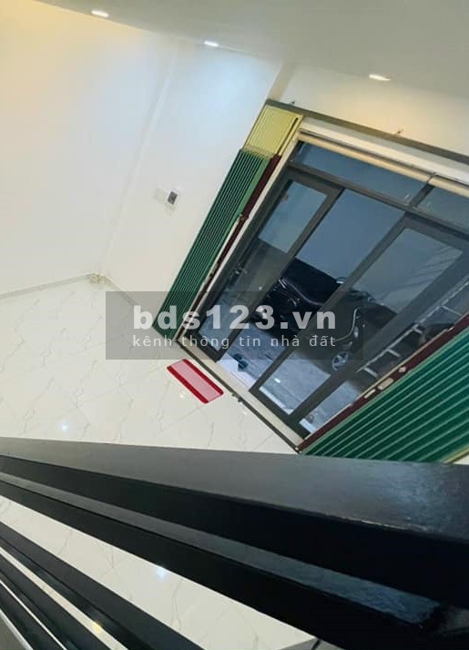 Bán nhà 16m2 Bùi Thế Mỹ, nở hậu, hẻm xe hơi, p 9 q Tân Bình, 1 tỷ 698