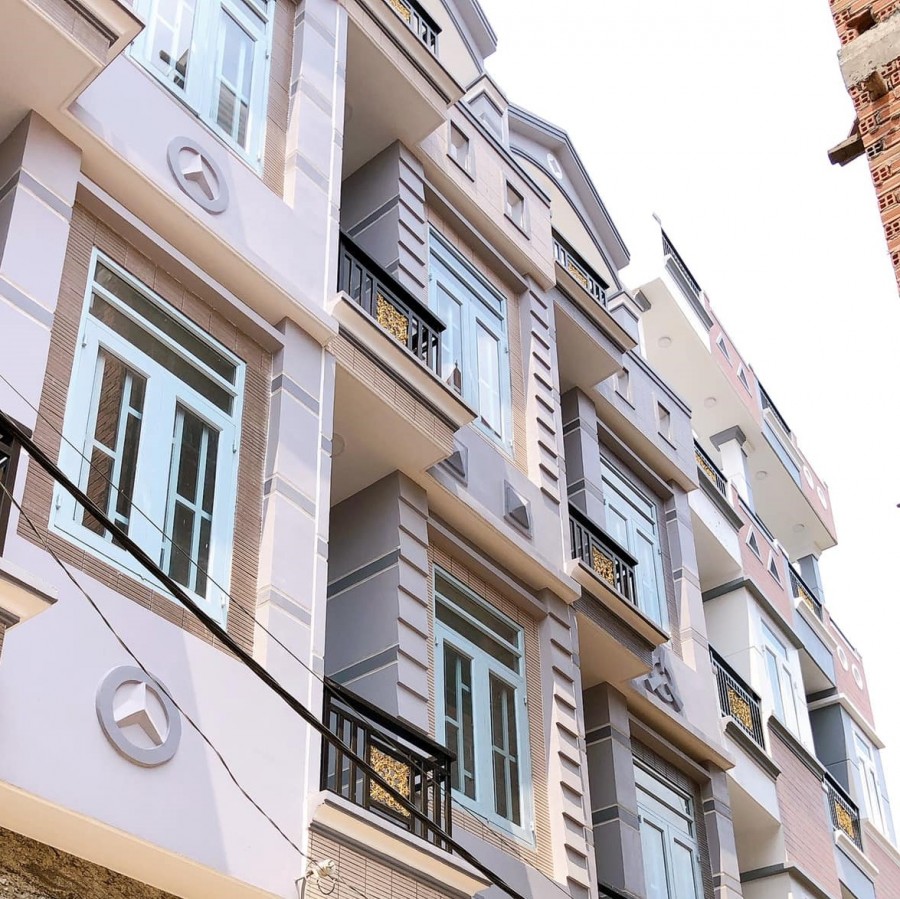Bán nhà 4 lầu, ngang 3,3m, nhà sở hữu diện tích 41m2 đường Lưu Hữu Phước p15 Quận 8