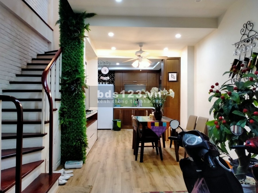 Bán nhà siêu hot Thái Hà, Đống Đa, dt 40m2, ô tô đỗ cách 10m, tặng nội thất, giá 7.05 tỷ