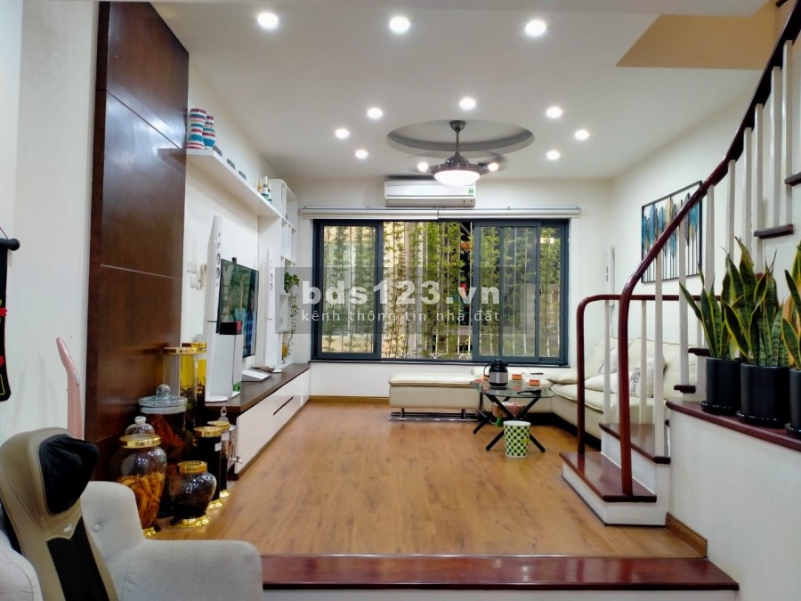 Bán nhà siêu hot Thái Hà, Đống Đa, dt 40m2, ô tô đỗ cách 10m, tặng nội thất, giá 7.05 tỷ