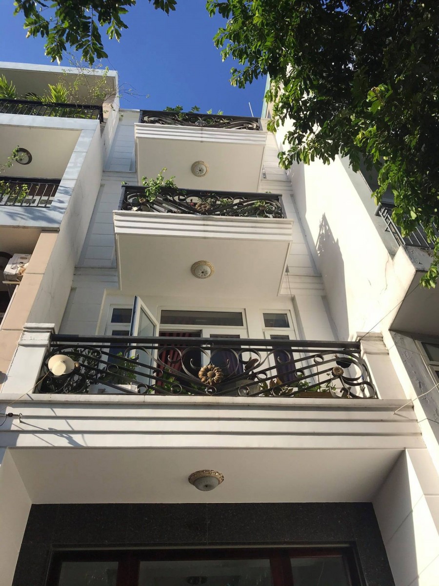 Nhà đẹp vào ở ngay, 4 tầng hẻm hơi, Quang Trung Gò Vấp, dt 90m2, full nội thất