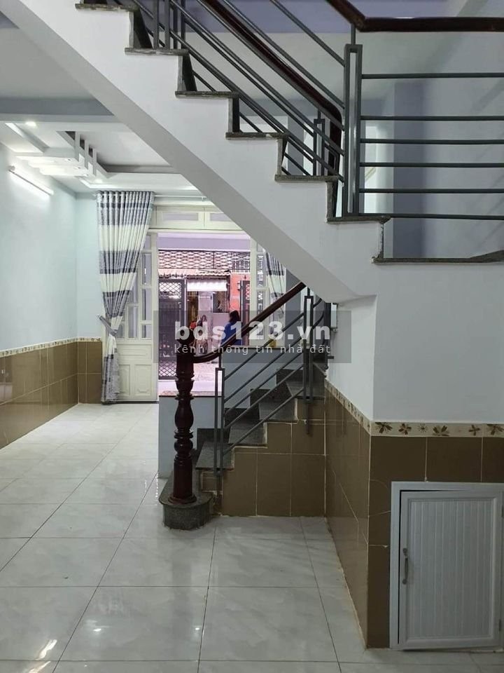 Bán Nhà Hxh Dương Quảng Hàm Gò Vấp, cực đẹp, giá rẻ, 40m2, 2 tầng, giá 4.7 tỷ