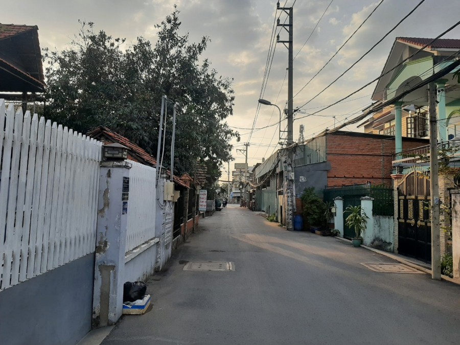 Bán nhà nát hẻm xe hơi 6m 740 Quốc Lộ 13, phường Hiệp Bình Phước, thành Phố Thủ Đức