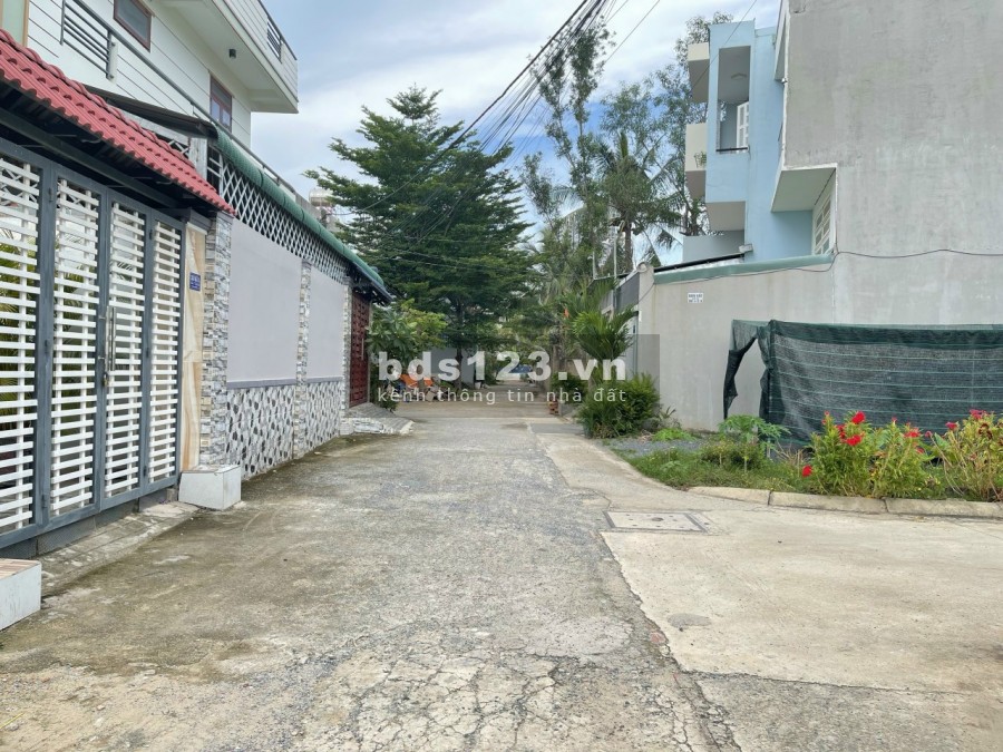 Bán nhà Phước Long A xe ba gác chạy phà phà, nội thất châu Âu 55m2 giá 2tỷ4