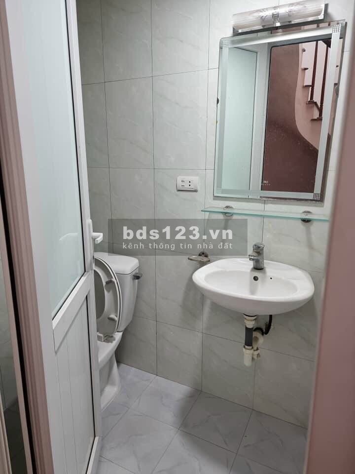 Chủ cần bán gấp nhà đẹp ô tô đỗ cửa, kinh doanh, đủ công năng, Đức Thắng, học viện Tài Chính