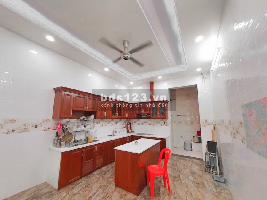 Xe hơi ngủ trong nhà hai mặt tiền hẻm 110m2, chỉ 10 tỷ Lê Quang Định, p7, Quận Bình Thạnh